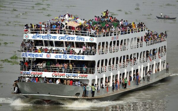 Бангладеш, крушение судна: погибли почти 20 пассажиров, в том числе грудной ребёнок, спасено 60 пассажиров, подробности