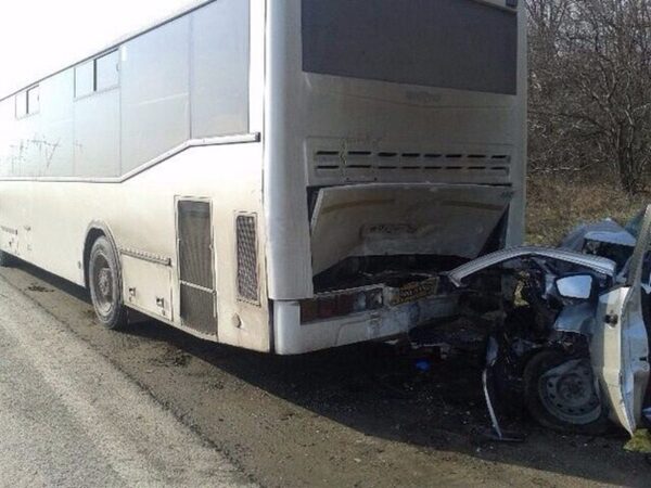 На трассе Урал под Самарой в смертельном ДТП погибли двое