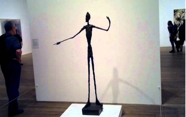 «Указующий человек» Джакометти стал самой дорогой скульптурой в мире
