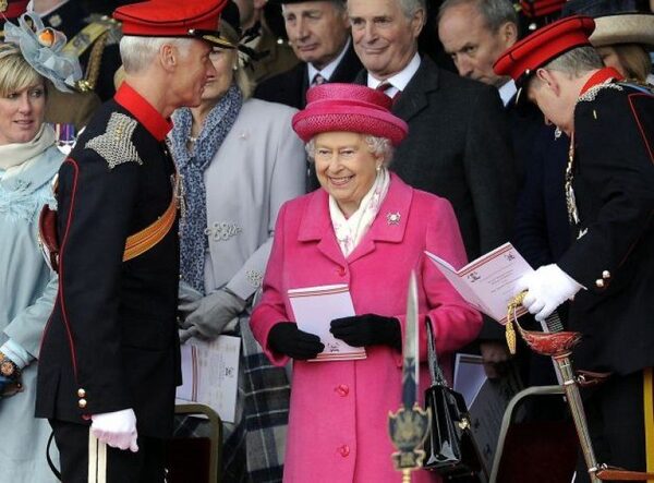 Кейт Миддлтон, последние новости: Британия «оделась» в розовый – как страна встречает дочку Кейт и Уильяма, маленькая принцесса «подвинула» дядю Гарри