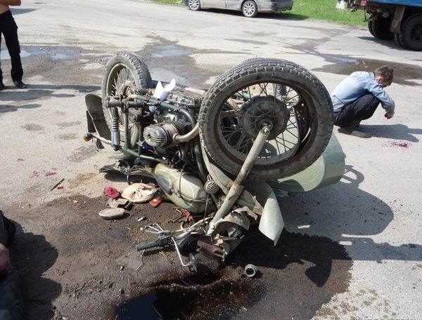 В Новосибирске ДТП: мотоцикл протаранил «скорую помощь»: трое погибли