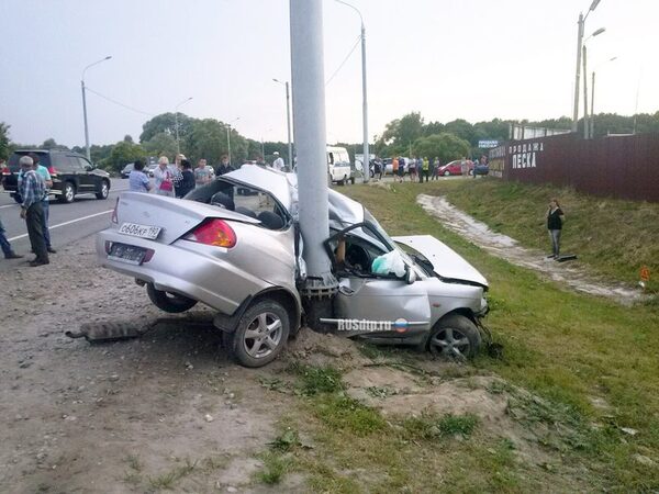 В Брянской области в аварии на трассе Брянск-Новозыбков разбились насмерть четыре человека